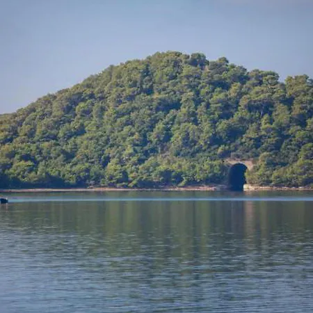 Bruna krevet i doručak Lastovo